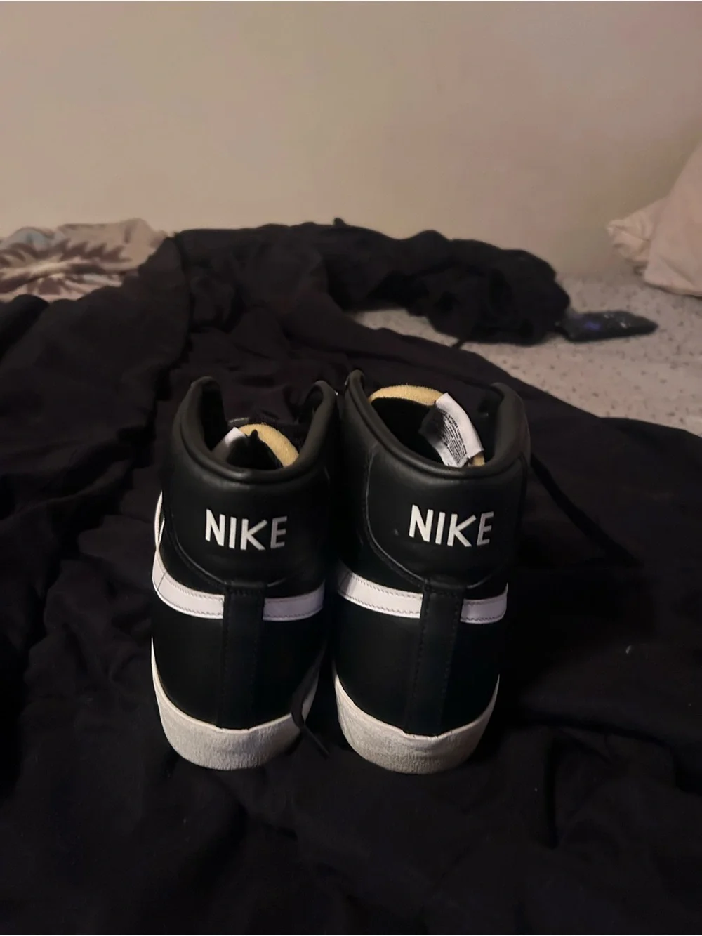 Nike black/white mid 77 blazer